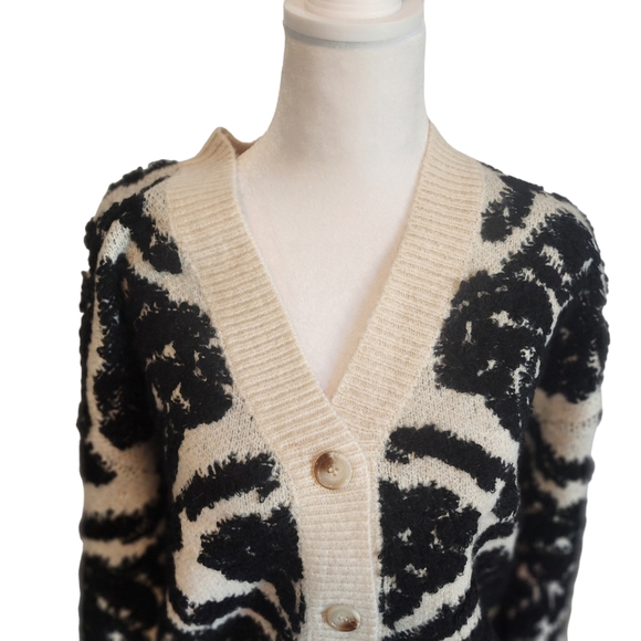 Panache Damask Tanya Oversized Textured Knit Button Cardigan - Picture 4 of 12